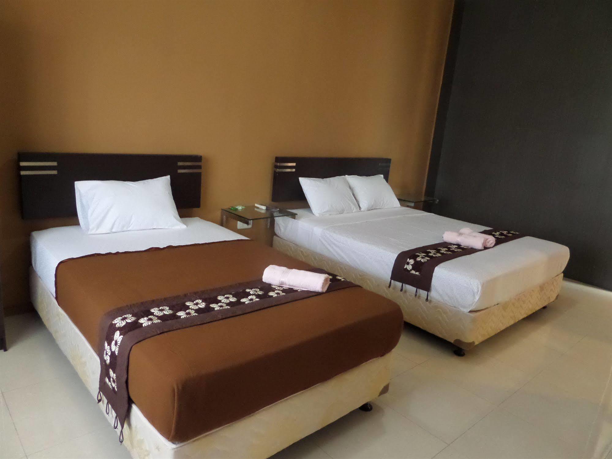 Oyo 201 Emdi House Timoho Hotell Yogyakarta Exteriör bild