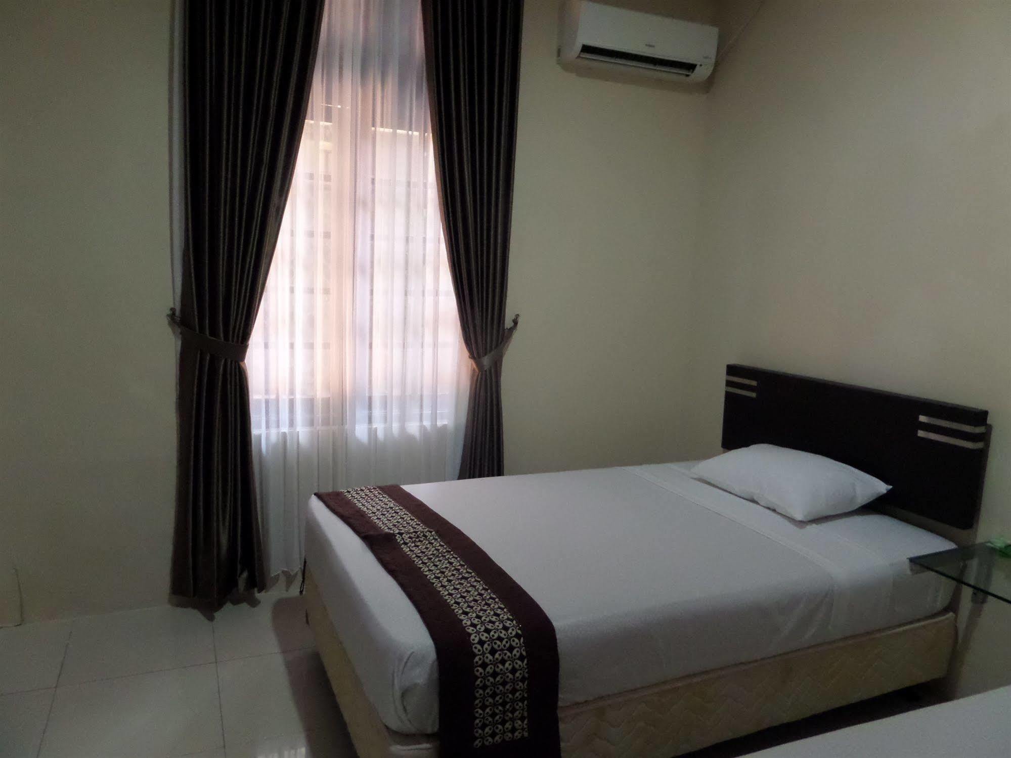 Oyo 201 Emdi House Timoho Hotell Yogyakarta Exteriör bild