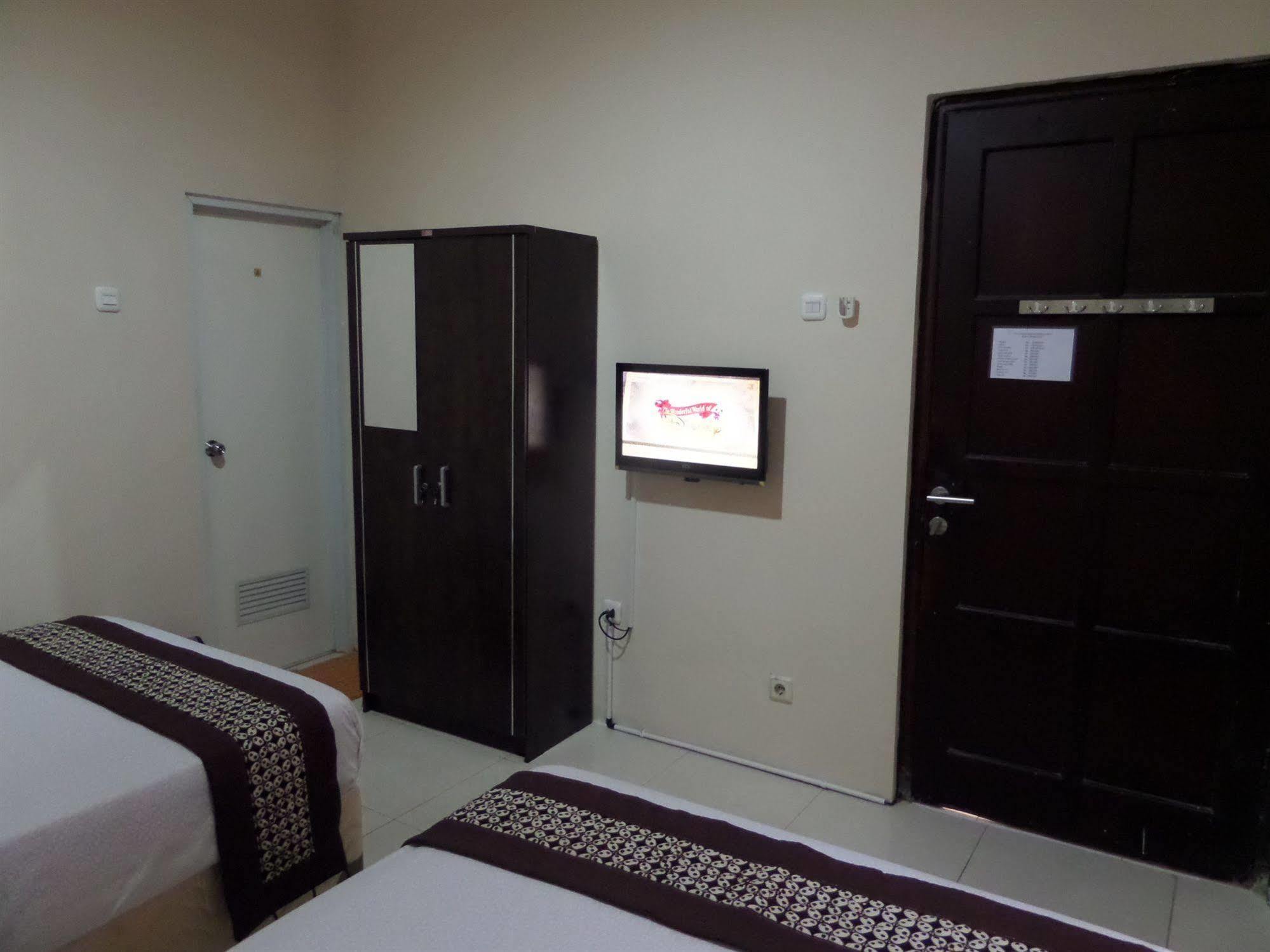 Oyo 201 Emdi House Timoho Hotell Yogyakarta Exteriör bild