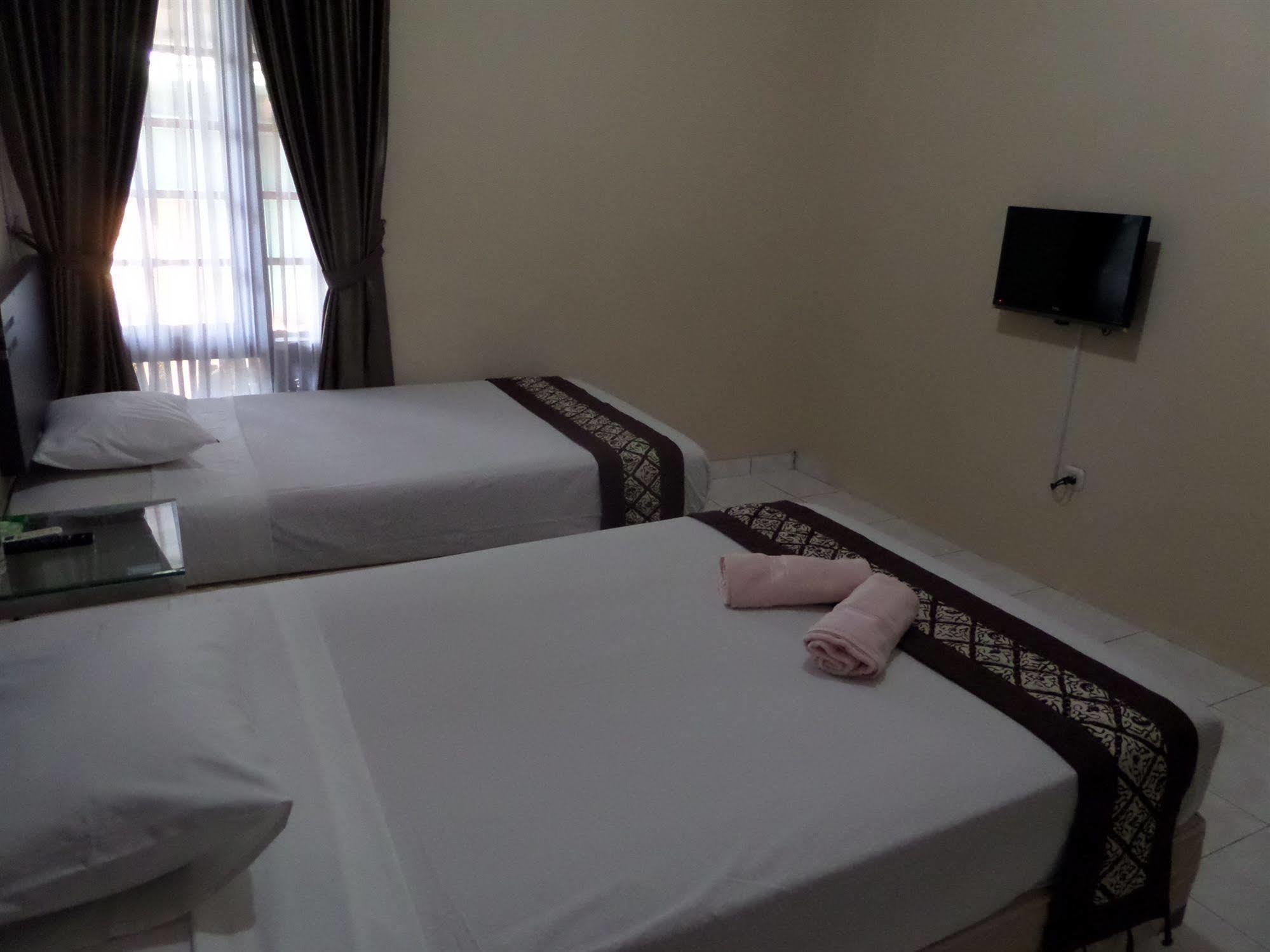 Oyo 201 Emdi House Timoho Hotell Yogyakarta Exteriör bild