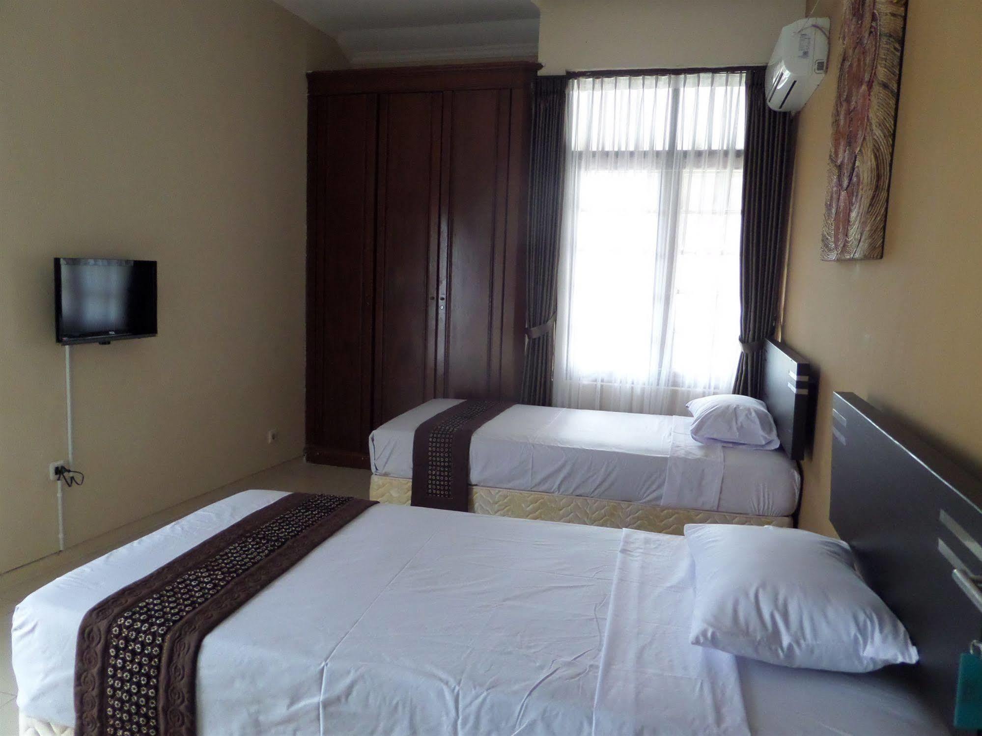 Oyo 201 Emdi House Timoho Hotell Yogyakarta Exteriör bild