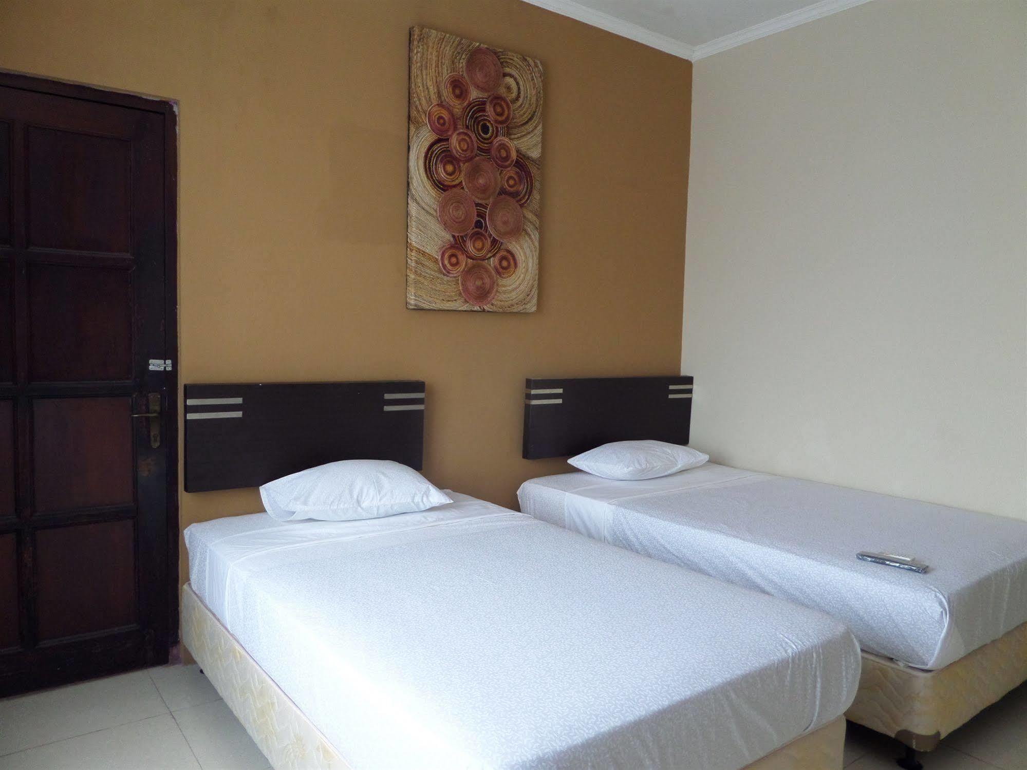 Oyo 201 Emdi House Timoho Hotell Yogyakarta Exteriör bild