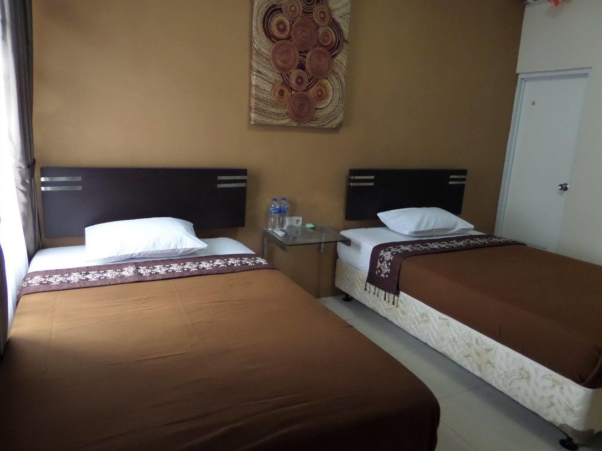 Oyo 201 Emdi House Timoho Hotell Yogyakarta Exteriör bild
