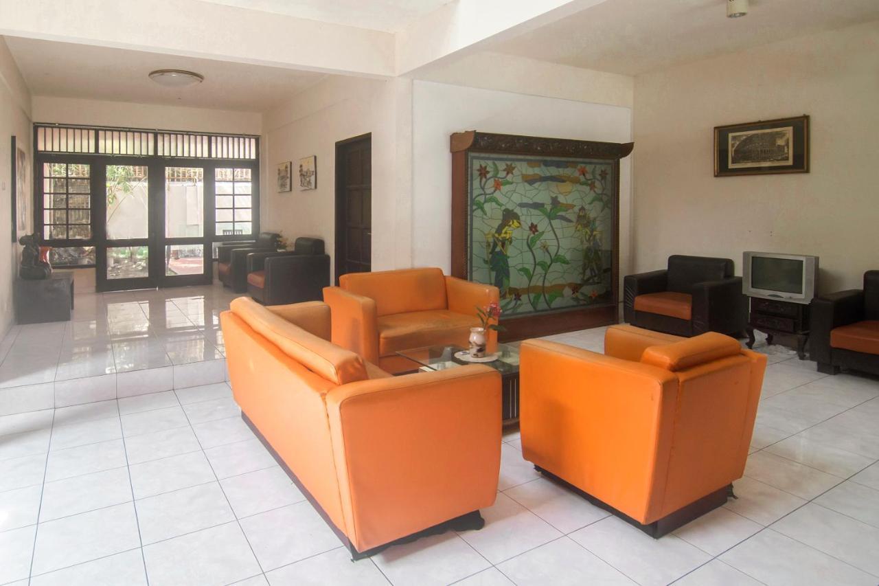 Oyo 201 Emdi House Timoho Hotell Yogyakarta Exteriör bild