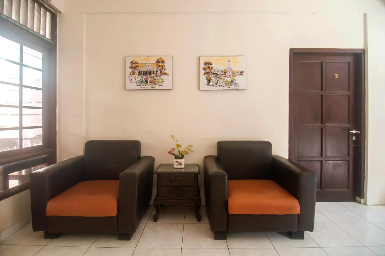 Oyo 201 Emdi House Timoho Hotell Yogyakarta Exteriör bild